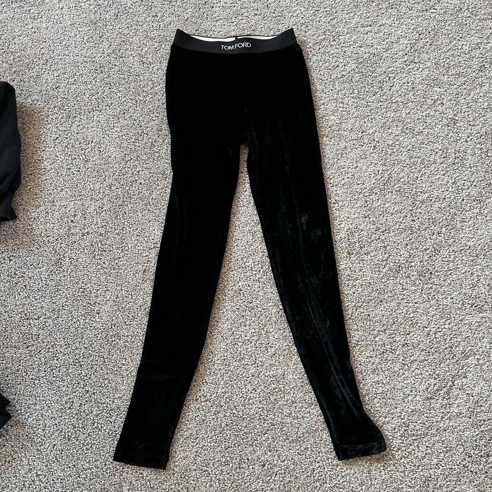 Velvet Tom Ford, black leggings